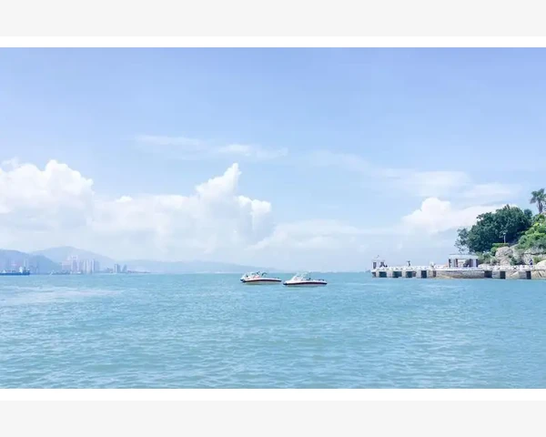 MT4图表比例失调的常见成因与手动修正方法_第一步从右下角连接状态图标看起
